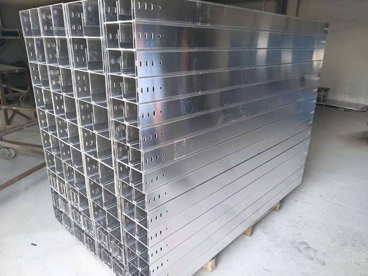 全封閉（bì）橋架