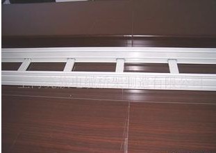 橋架對比（bǐ）母線槽的發展前景