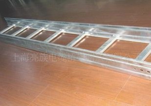 橋架安裝效果（guǒ）起到（dào）作用大頭