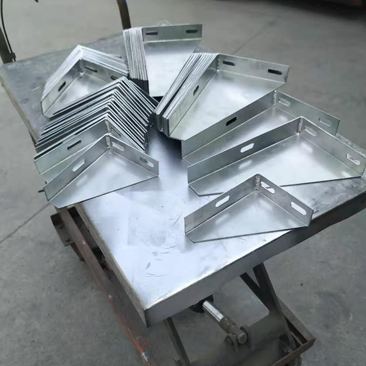 橋架托臂在支撐電纜橋架及其所承載的（de）線