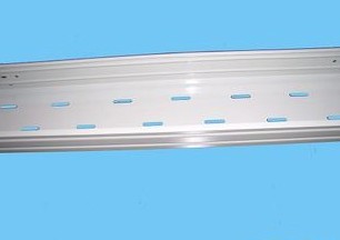 鋼製（zhì）托盤式（shì）橋架散熱性的提高